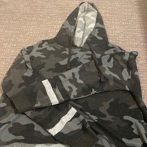 aeropostale camo thin hoodie